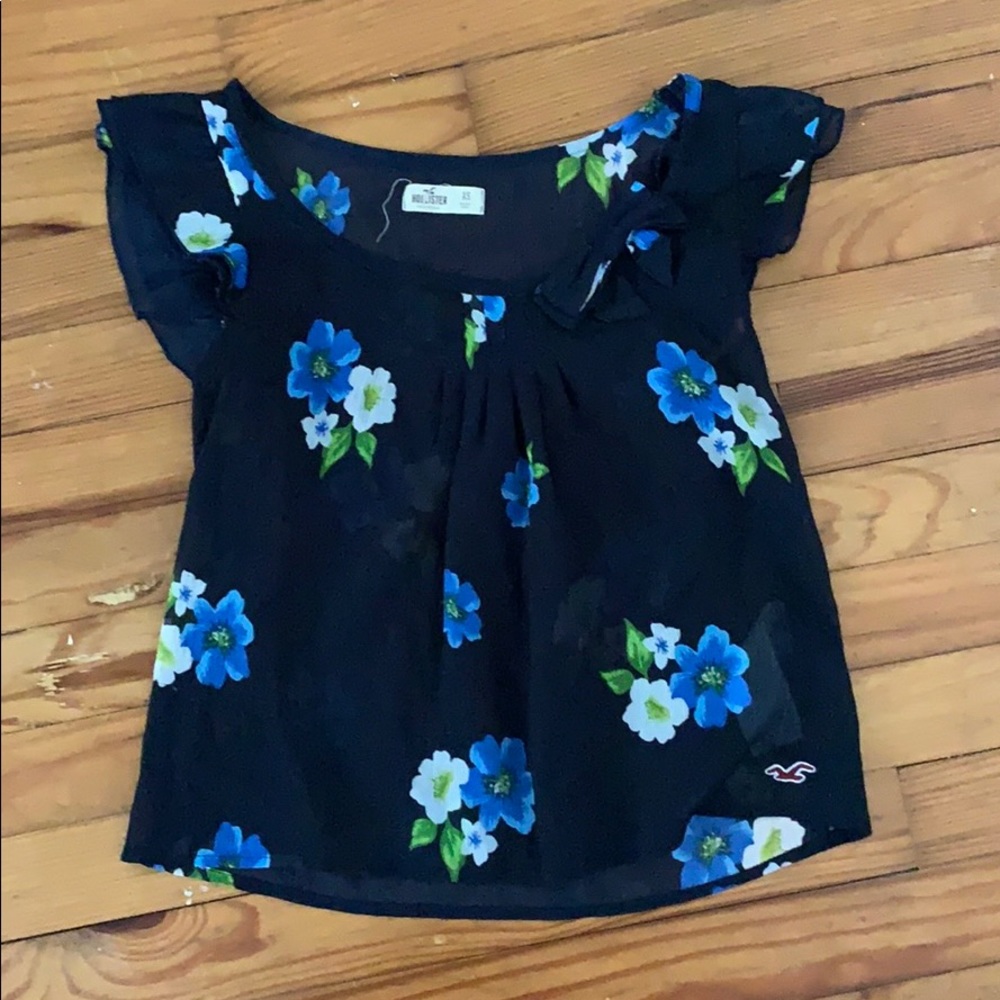 Hollister women’s top
